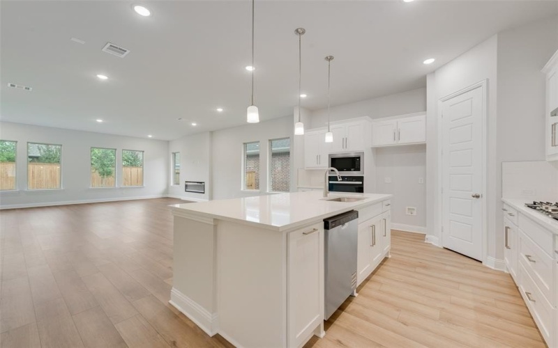 2120 La Jolla Drive, Rowlett, TX 75088, 3 Bedrooms Bedrooms, ,2 BathroomsBathrooms,Residential,For Sale,2120 La Jolla Drive,0,21036229