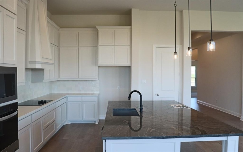 1320 Red Rock, Hewitt, TX 76643, 4 Bedrooms Bedrooms, ,3 BathroomsBathrooms,Residential,For Sale,1320 Red Rock,0,21036381