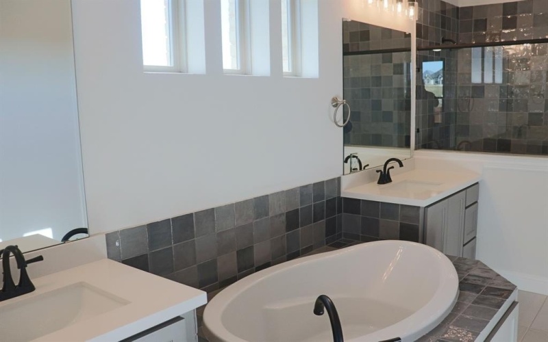 1320 Red Rock, Hewitt, TX 76643, 4 Bedrooms Bedrooms, ,3 BathroomsBathrooms,Residential,For Sale,1320 Red Rock,0,21036381