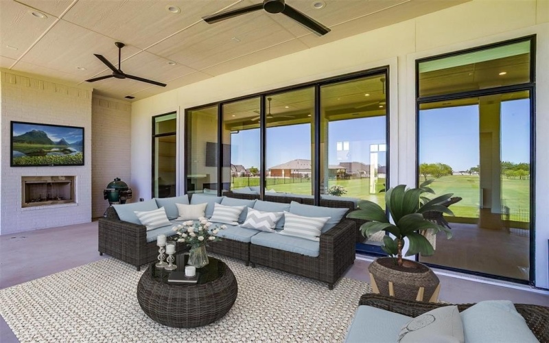 12404 Bella Italia Drive, Fort Worth, TX 76126, 4 Bedrooms Bedrooms, ,5 BathroomsBathrooms,Residential,For Sale,12404 Bella Italia Drive,0,21036399