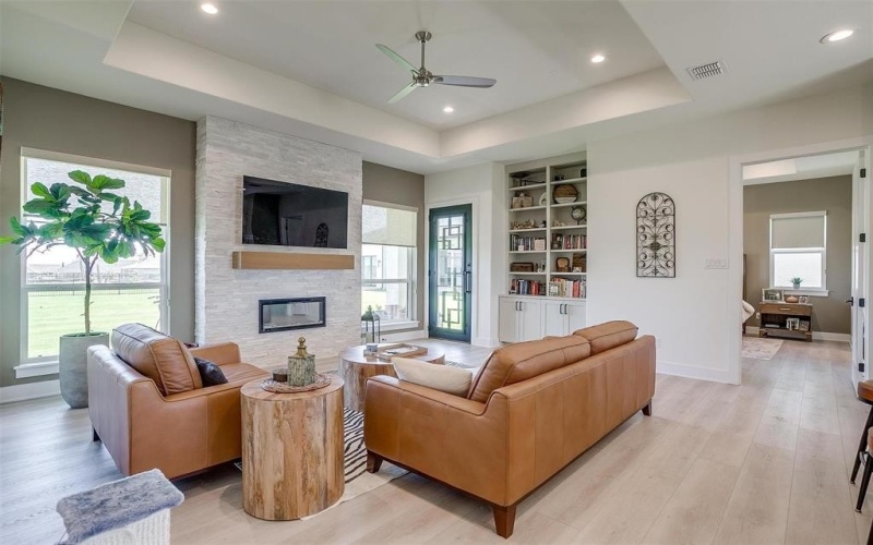12404 Bella Italia Drive, Fort Worth, TX 76126, 4 Bedrooms Bedrooms, ,5 BathroomsBathrooms,Residential,For Sale,12404 Bella Italia Drive,0,21036399