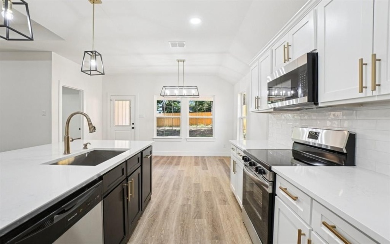 1310 E Myrtle Street, Fort Worth, TX 76104, 3 Bedrooms Bedrooms, ,2 BathroomsBathrooms,Residential,For Sale,1310 E Myrtle Street,0,21036530