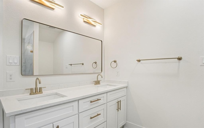1310 E Myrtle Street, Fort Worth, TX 76104, 3 Bedrooms Bedrooms, ,2 BathroomsBathrooms,Residential,For Sale,1310 E Myrtle Street,0,21036530