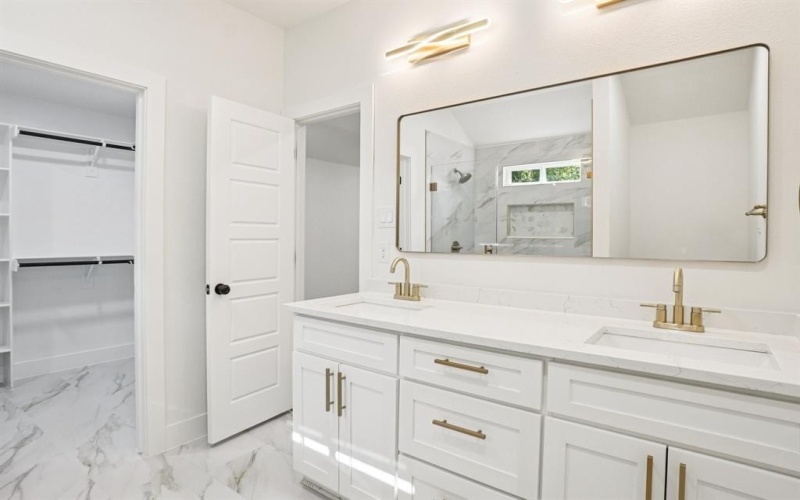 1310 E Myrtle Street, Fort Worth, TX 76104, 3 Bedrooms Bedrooms, ,2 BathroomsBathrooms,Residential,For Sale,1310 E Myrtle Street,0,21036530