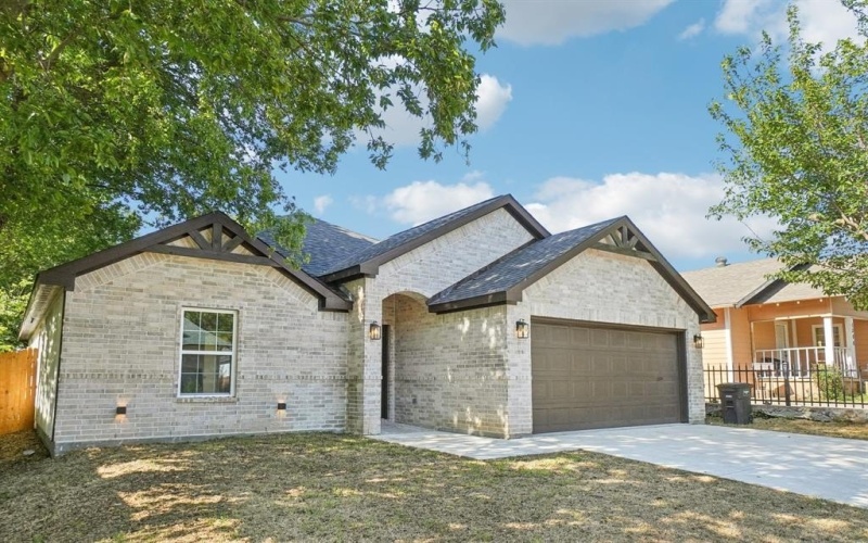 1310 E Myrtle Street, Fort Worth, TX 76104, 3 Bedrooms Bedrooms, ,2 BathroomsBathrooms,Residential,For Sale,1310 E Myrtle Street,0,21036530