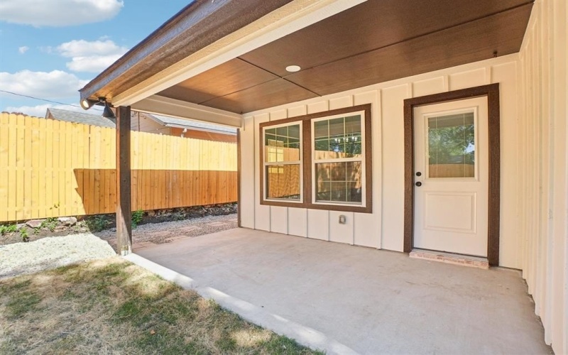 1310 E Myrtle Street, Fort Worth, TX 76104, 3 Bedrooms Bedrooms, ,2 BathroomsBathrooms,Residential,For Sale,1310 E Myrtle Street,0,21036530