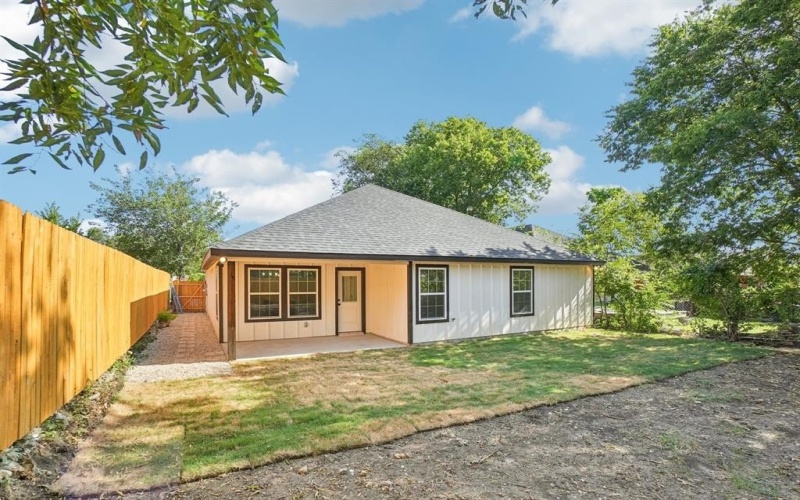 1310 E Myrtle Street, Fort Worth, TX 76104, 3 Bedrooms Bedrooms, ,2 BathroomsBathrooms,Residential,For Sale,1310 E Myrtle Street,0,21036530