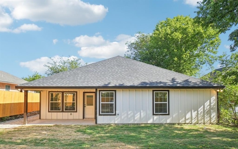 1310 E Myrtle Street, Fort Worth, TX 76104, 3 Bedrooms Bedrooms, ,2 BathroomsBathrooms,Residential,For Sale,1310 E Myrtle Street,0,21036530