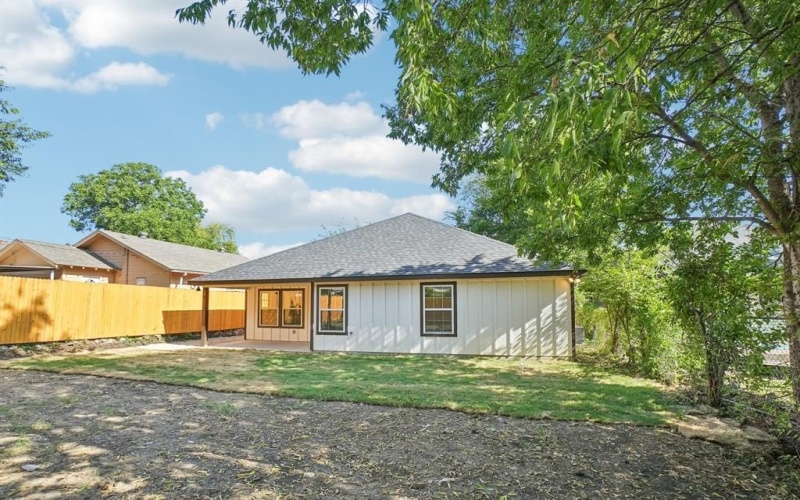 1310 E Myrtle Street, Fort Worth, TX 76104, 3 Bedrooms Bedrooms, ,2 BathroomsBathrooms,Residential,For Sale,1310 E Myrtle Street,0,21036530