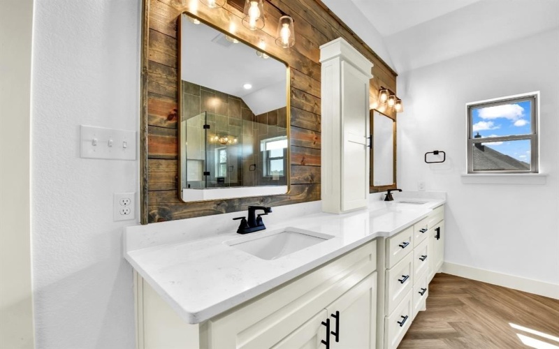 10016 Valley Oak Way, Springtown, TX 76082, 5 Habitaciones Habitaciones , ,2 BañosBaños,Residential,En Venta,10016 Valley Oak Way,0,21036786