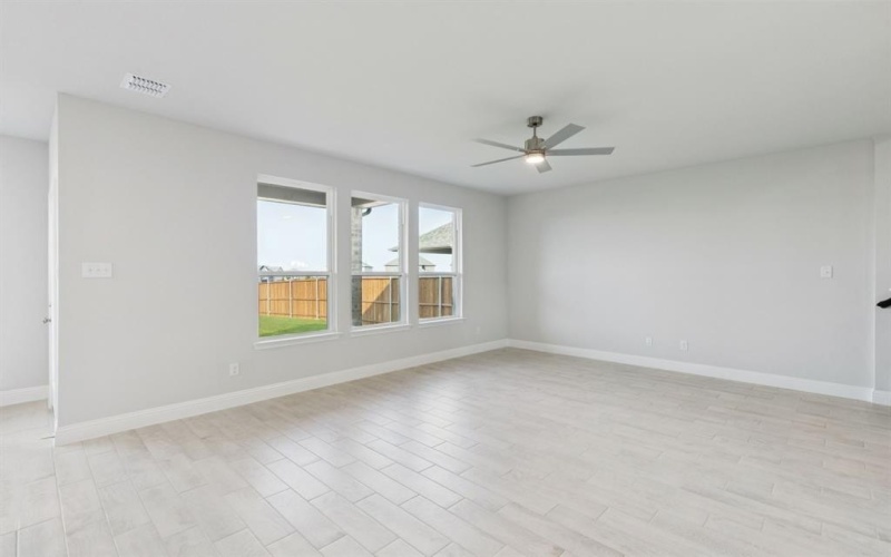1318 Middlebrooks Drive, Forney, TX 75126, 4 Habitaciones Habitaciones , ,2 BañosBaños,Residential,En Venta,1318 Middlebrooks Drive,0,21036805