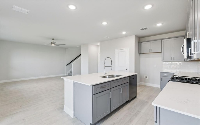 1318 Middlebrooks Drive, Forney, TX 75126, 4 Habitaciones Habitaciones , ,2 BañosBaños,Residential,En Venta,1318 Middlebrooks Drive,0,21036805
