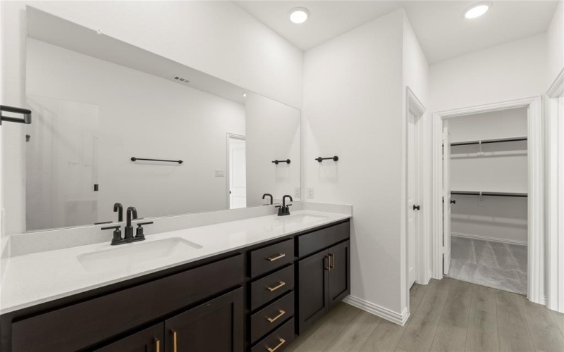 905 Janwood Drive, Plano, TX 75075, 3 Habitaciones Habitaciones , ,2 BañosBaños,Residential,En Venta,905 Janwood Drive,0,21036901
