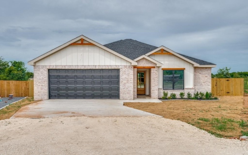 856 Buck Board Drive, De Leon, TX 76444, 3 Bedrooms Bedrooms, ,2 BathroomsBathrooms,Residential,For Sale,856 Buck Board Drive,0,21037023