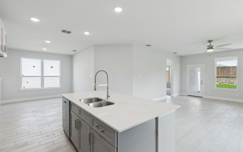 1718 Sicily Court, Forney, TX 75126, 4 Habitaciones Habitaciones , ,2 BañosBaños,Residential,En Venta,1718 Sicily Court,0,21037027