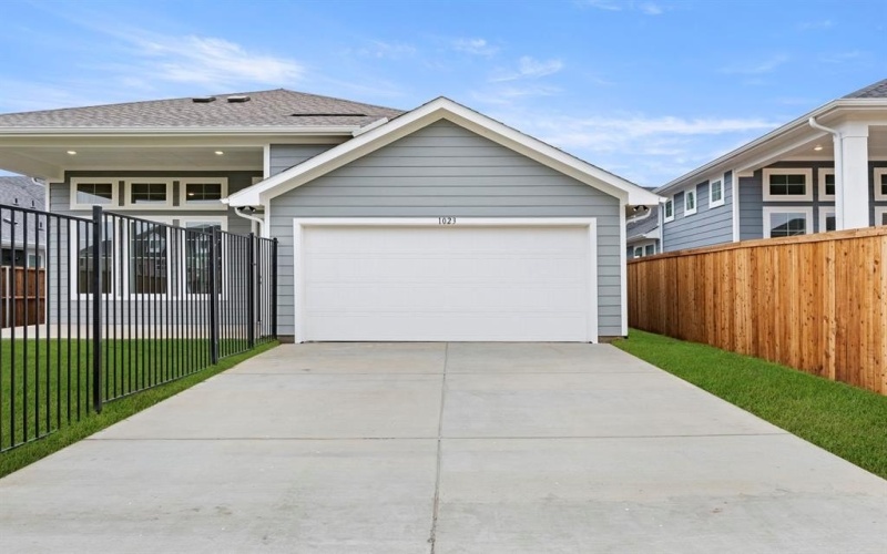 1023 Abigail Way, Midlothian, TX 76065, 4 Bedrooms Bedrooms, ,3 BathroomsBathrooms,Residential,For Sale,1023 Abigail Way,0,21037105