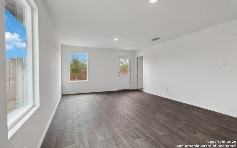 12555 Ivory Pkwy, Converse, TX 78109, 4 Habitaciones Habitaciones , ,2 BañosBaños,Residential,En Venta,12555 Ivory Pkwy,0,1893958