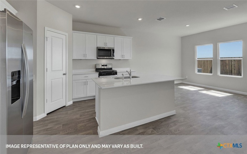 124 RAYMONDVILLE Path, San Marcos, TX 78666, 4 Habitaciones Habitaciones , ,3 BañosBaños,Residential,En Venta,124 RAYMONDVILLE Path,0,590272