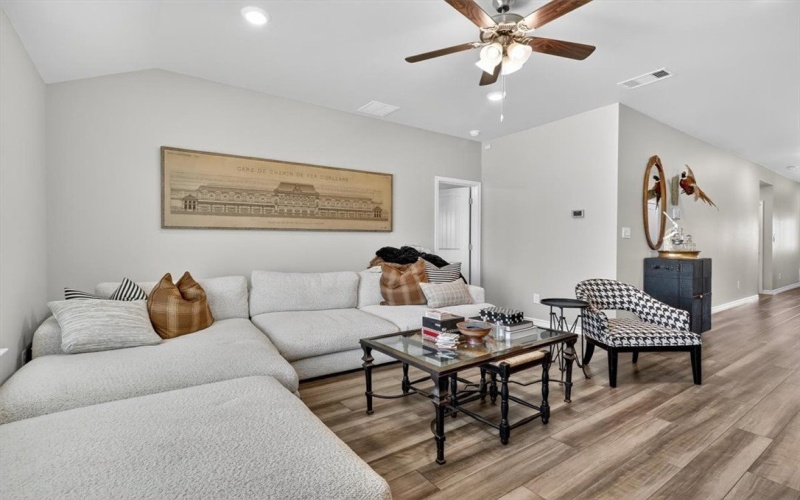 1126 Carnaby Street, Corpus Christi, TX 78415, 4 Habitaciones Habitaciones , ,2 BañosBaños,Residential,En Venta,1126 Carnaby Street,0,463758