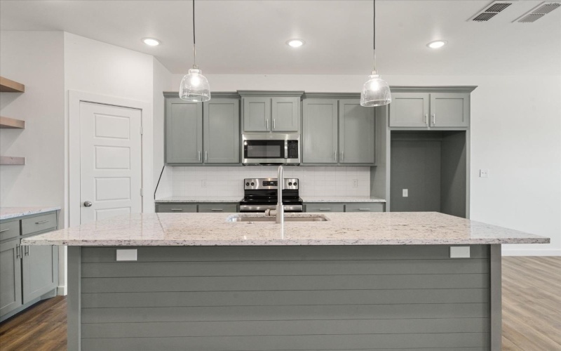 7737 97th Street, Lubbock, TX 79424, 3 Habitaciones Habitaciones , ,2 BañosBaños,Residential,En Venta,7737 97th Street,0,202559333