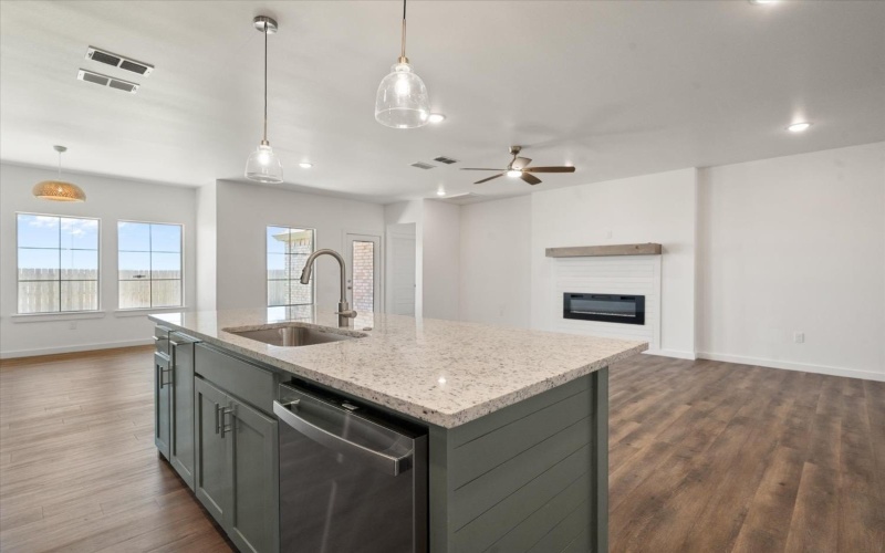 7737 97th Street, Lubbock, TX 79424, 3 Habitaciones Habitaciones , ,2 BañosBaños,Residential,En Venta,7737 97th Street,0,202559333