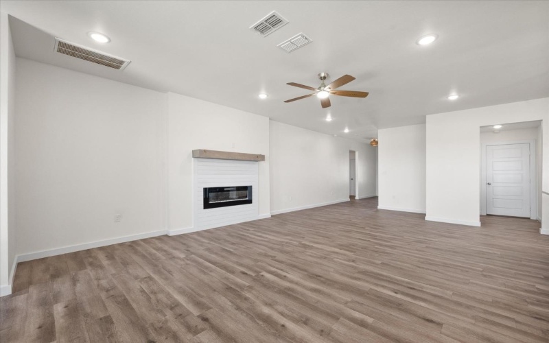 7737 97th Street, Lubbock, TX 79424, 3 Habitaciones Habitaciones , ,2 BañosBaños,Residential,En Venta,7737 97th Street,0,202559333