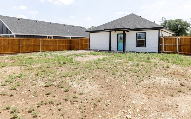 1802 Ellis St, San Angelo, TX 76905, 2 Bedrooms Bedrooms, ,1 BathroomBathrooms,Residential,For Sale,1802 Ellis St,0,128737