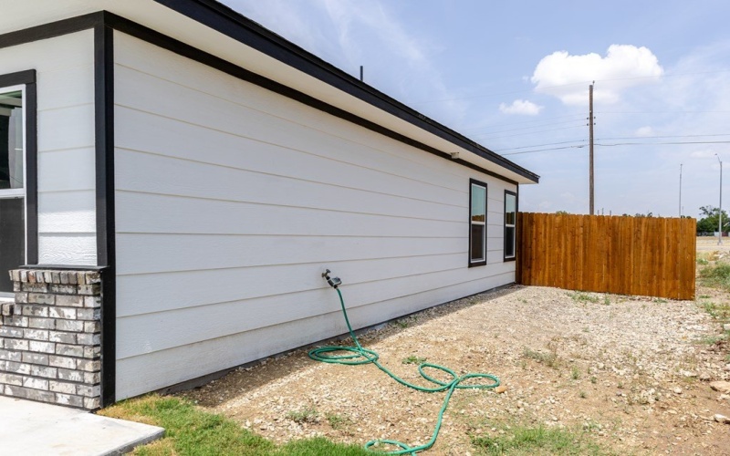 1802 Ellis St, San Angelo, TX 76905, 2 Bedrooms Bedrooms, ,1 BathroomBathrooms,Residential,For Sale,1802 Ellis St,0,128737