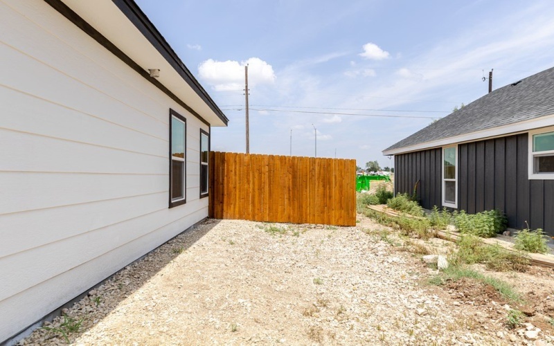 1802 Ellis St, San Angelo, TX 76905, 2 Bedrooms Bedrooms, ,1 BathroomBathrooms,Residential,For Sale,1802 Ellis St,0,128737