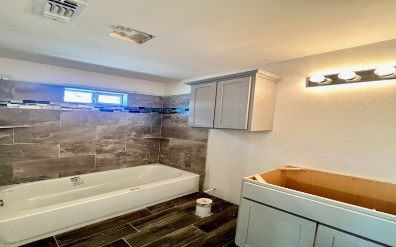 313 E 25th St, San Angelo, TX 76903, 3 Bedrooms Bedrooms, ,2 BathroomsBathrooms,Residential,For Sale,313 E 25th St,0,128745