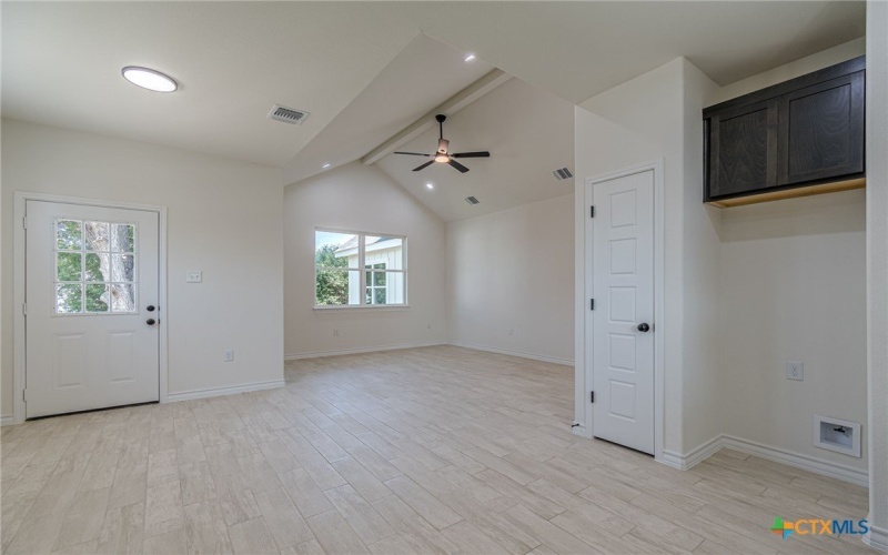 406 Ellis Street, Seguin, TX 78155, 3 Habitaciones Habitaciones , ,2 BañosBaños,Residential,En Venta,406 Ellis Street,0,590171