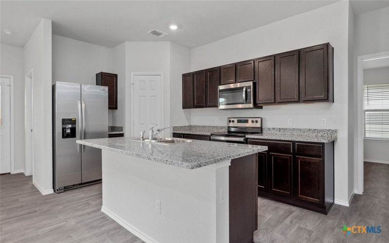 2215 Turmeric Court, Temple, TX 76502, 3 Habitaciones Habitaciones , ,2 BañosBaños,Residential,En Venta,2215 Turmeric Court,0,590368