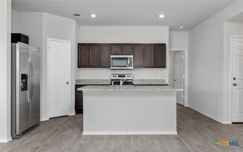 2215 Turmeric Court, Temple, TX 76502, 3 Habitaciones Habitaciones , ,2 BañosBaños,Residential,En Venta,2215 Turmeric Court,0,590368