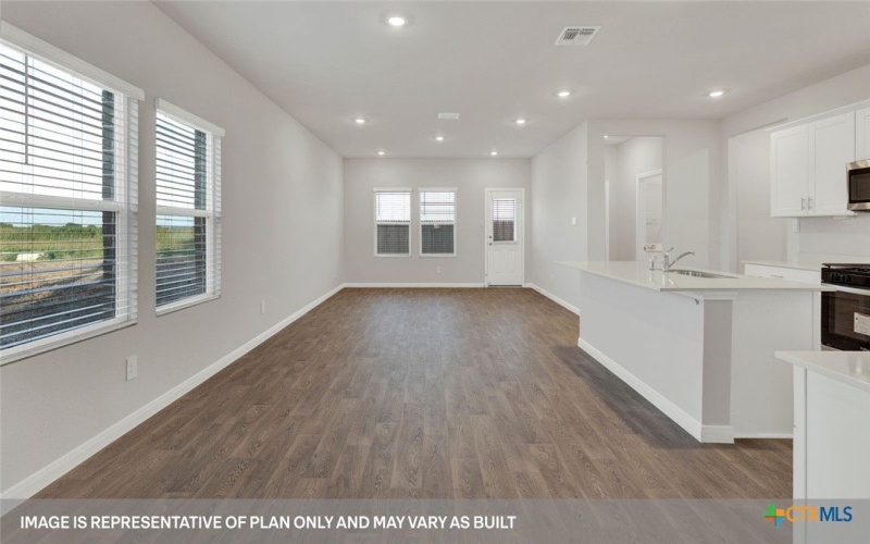 120 RAYMONDVILLE Path, San Marcos, TX 78666, 5 Habitaciones Habitaciones , ,3 BañosBaños,Residential,En Venta,120 RAYMONDVILLE Path,0,590379
