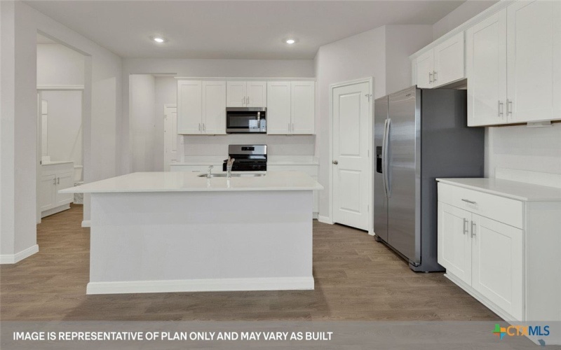 120 RAYMONDVILLE Path, San Marcos, TX 78666, 5 Habitaciones Habitaciones , ,3 BañosBaños,Residential,En Venta,120 RAYMONDVILLE Path,0,590379