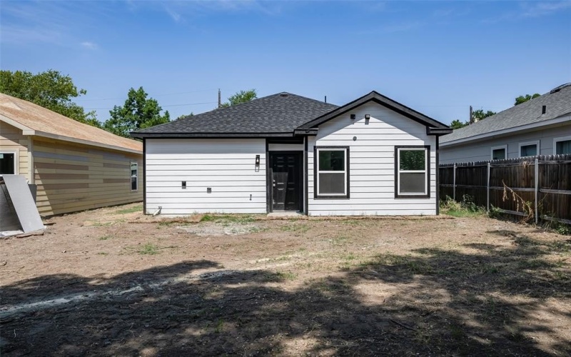2404 Garden Drive, Dallas, TX 75215, 4 Bedrooms Bedrooms, ,2 BathroomsBathrooms,Residential,For Sale,2404 Garden Drive,0,21002845