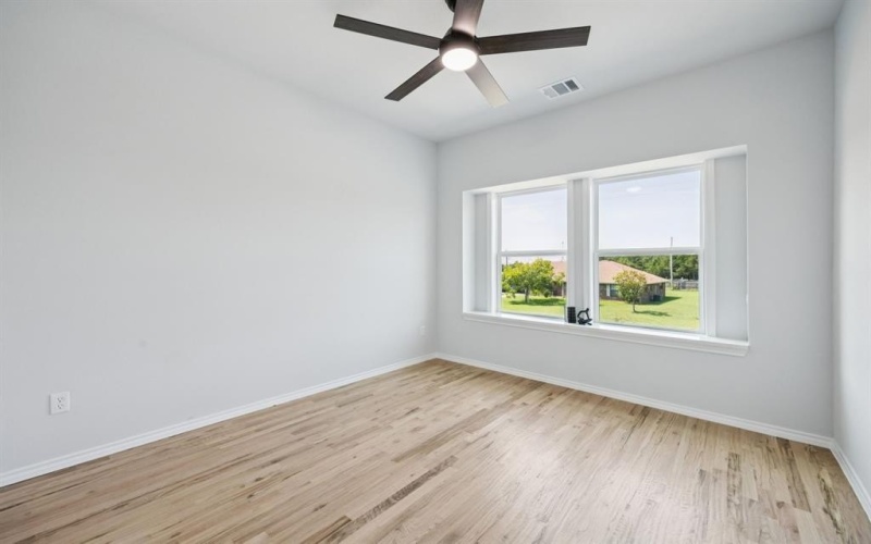 236 Hilltop Drive, Ennis, TX 75119, 3 Bedrooms Bedrooms, ,2 BathroomsBathrooms,Residential,For Sale,236 Hilltop Drive,0,21023025
