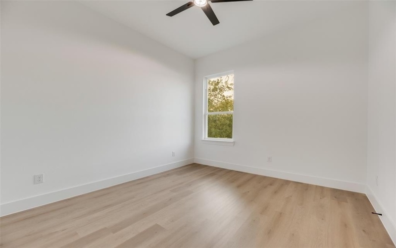 1651 E Overton Street, Dallas, TX 75216, 4 Bedrooms Bedrooms, ,2 BathroomsBathrooms,Residential,For Sale,1651 E Overton Street,0,21025007