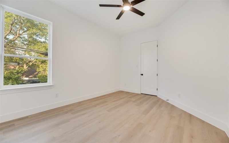 1651 E Overton Street, Dallas, TX 75216, 4 Bedrooms Bedrooms, ,2 BathroomsBathrooms,Residential,For Sale,1651 E Overton Street,0,21025007