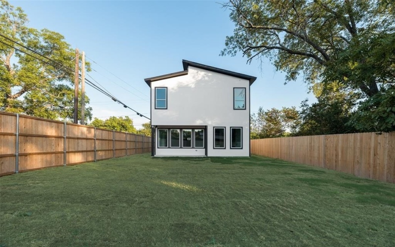 1651 E Overton Street, Dallas, TX 75216, 4 Bedrooms Bedrooms, ,2 BathroomsBathrooms,Residential,For Sale,1651 E Overton Street,0,21025007