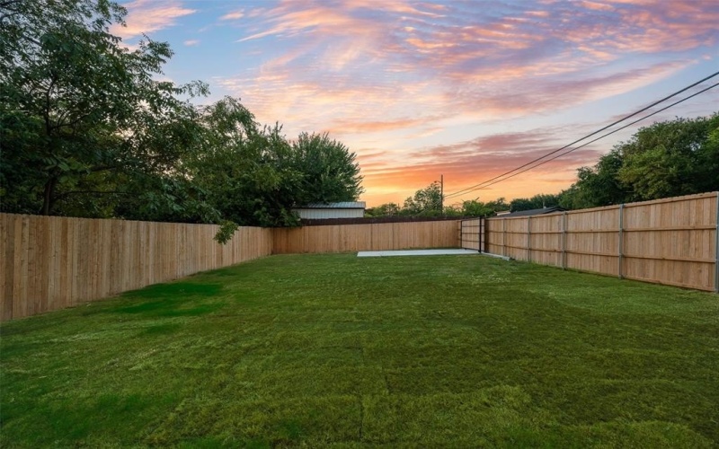 1651 E Overton Street, Dallas, TX 75216, 4 Bedrooms Bedrooms, ,2 BathroomsBathrooms,Residential,For Sale,1651 E Overton Street,0,21025007