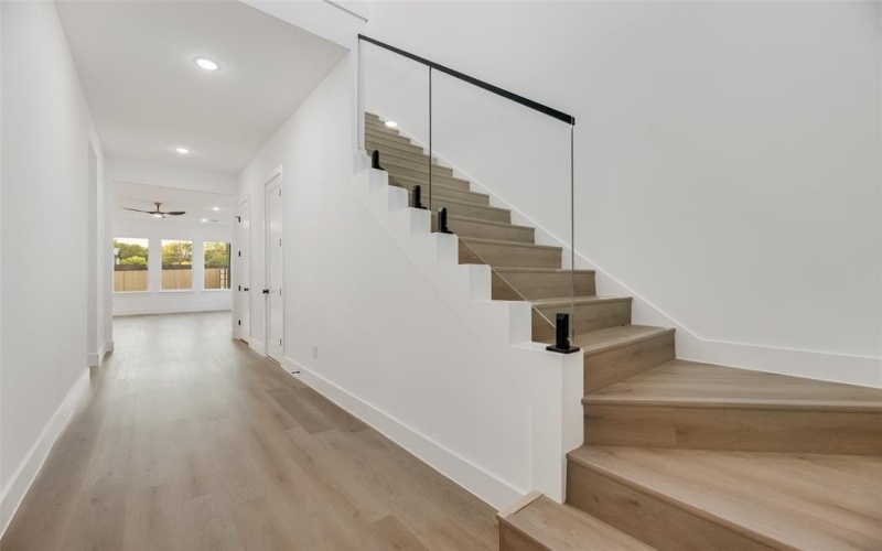 1651 E Overton Street, Dallas, TX 75216, 4 Bedrooms Bedrooms, ,2 BathroomsBathrooms,Residential,For Sale,1651 E Overton Street,0,21025007