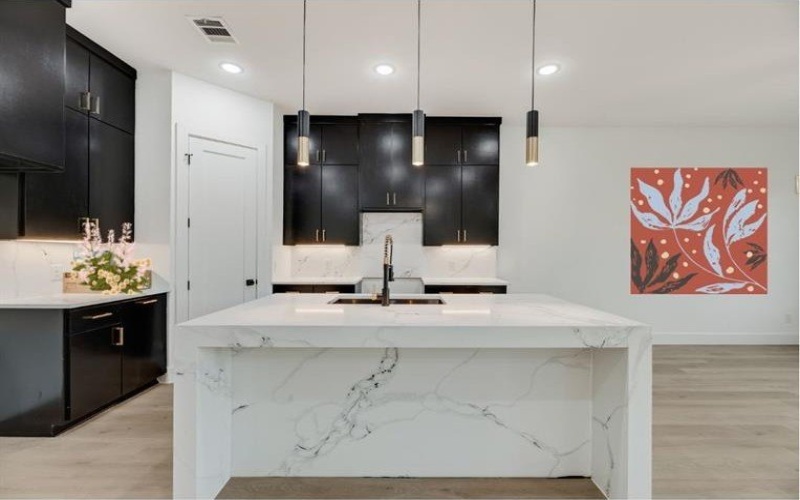 1651 E Overton Street, Dallas, TX 75216, 4 Bedrooms Bedrooms, ,2 BathroomsBathrooms,Residential,For Sale,1651 E Overton Street,0,21025007