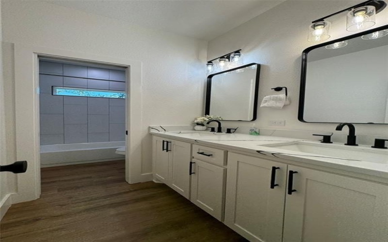 1513 Desvoignes Road, Denison, TX 75021, 4 Bedrooms Bedrooms, ,2 BathroomsBathrooms,Residential,For Sale,1513 Desvoignes Road,0,21033742