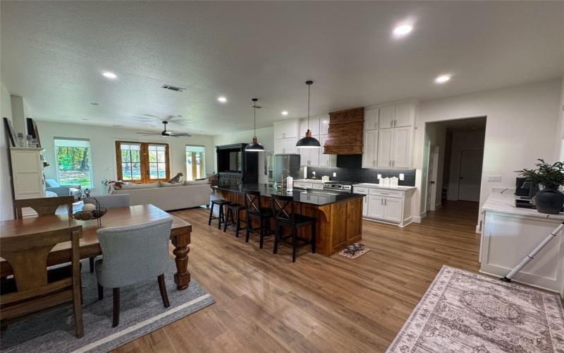 1513 Desvoignes Road, Denison, TX 75021, 4 Bedrooms Bedrooms, ,2 BathroomsBathrooms,Residential,For Sale,1513 Desvoignes Road,0,21033742
