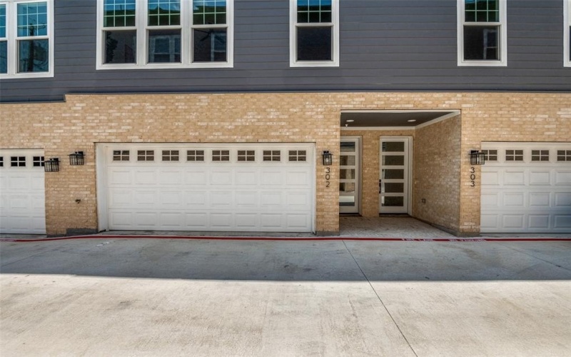 631 N Tyler Street #202, Dallas, TX 75208, 2 Habitaciones Habitaciones , ,2 BañosBaños,Residential,En Venta,631 N Tyler Street,0,21034848