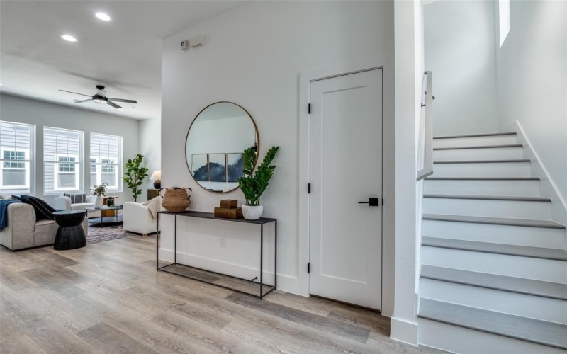 631 N Tyler Street #202, Dallas, TX 75208, 2 Habitaciones Habitaciones , ,2 BañosBaños,Residential,En Venta,631 N Tyler Street,0,21034848