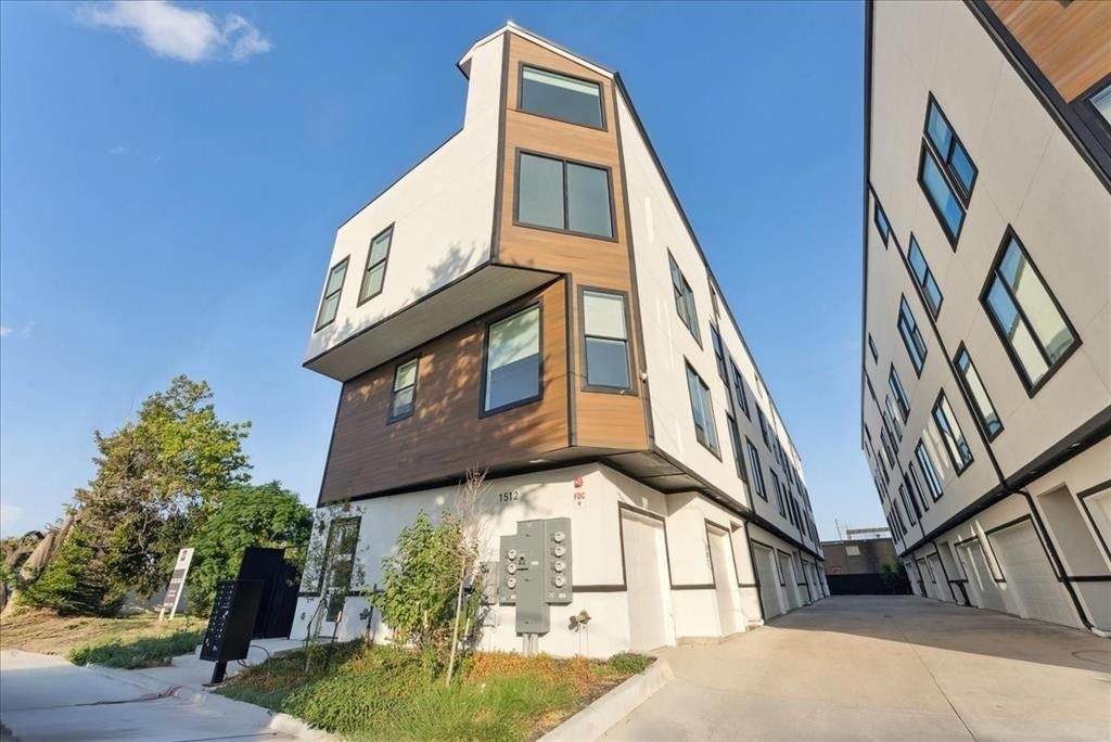 1512 Seegar Street #101, Dallas, TX 75215, 3 Bedrooms Bedrooms, ,3 BathroomsBathrooms,Residential,For Sale,1512 Seegar Street,0,21035196
