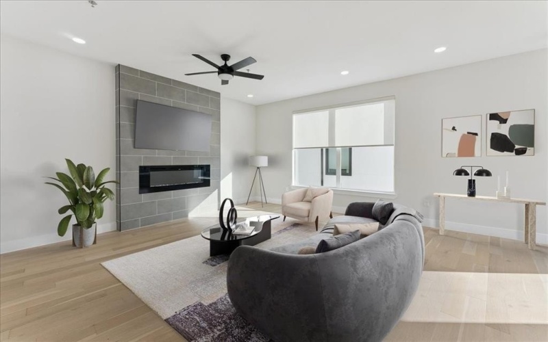 1512 Seegar Street #101, Dallas, TX 75215, 3 Bedrooms Bedrooms, ,3 BathroomsBathrooms,Residential,For Sale,1512 Seegar Street,0,21035196