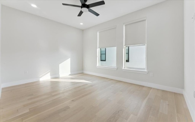 1512 Seegar Street #101, Dallas, TX 75215, 3 Bedrooms Bedrooms, ,3 BathroomsBathrooms,Residential,For Sale,1512 Seegar Street,0,21035196